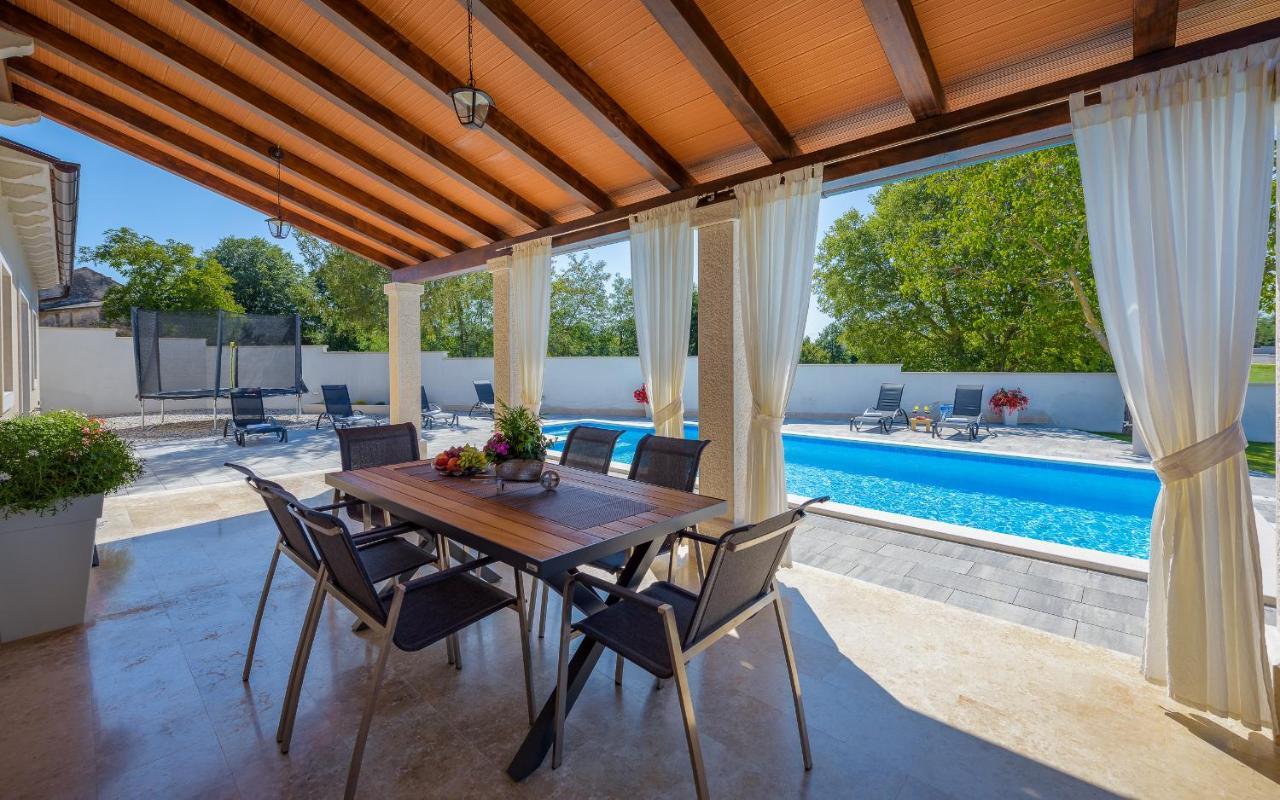 Villa Desapemani Žminj Exterior foto