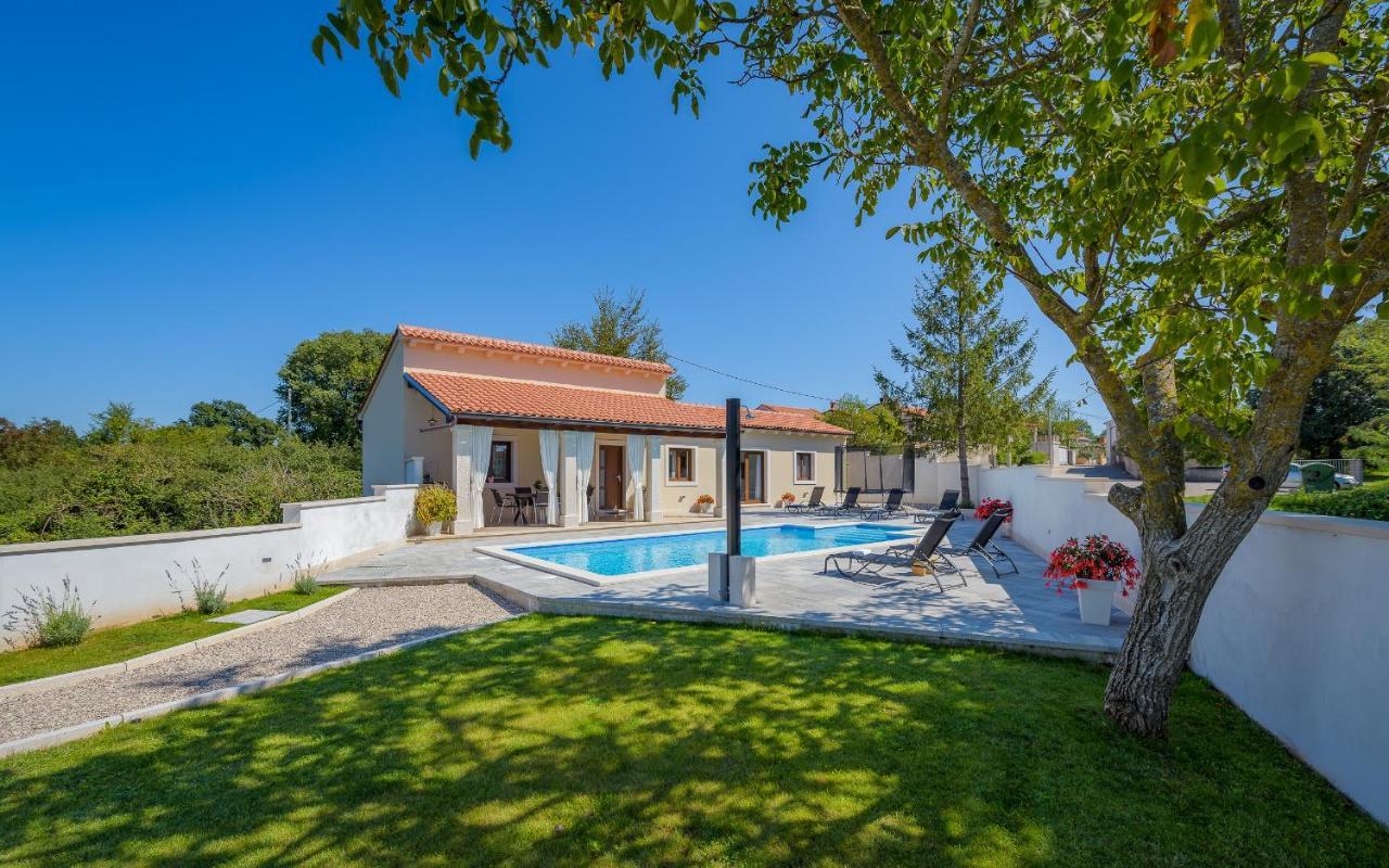 Villa Desapemani Žminj Exterior foto