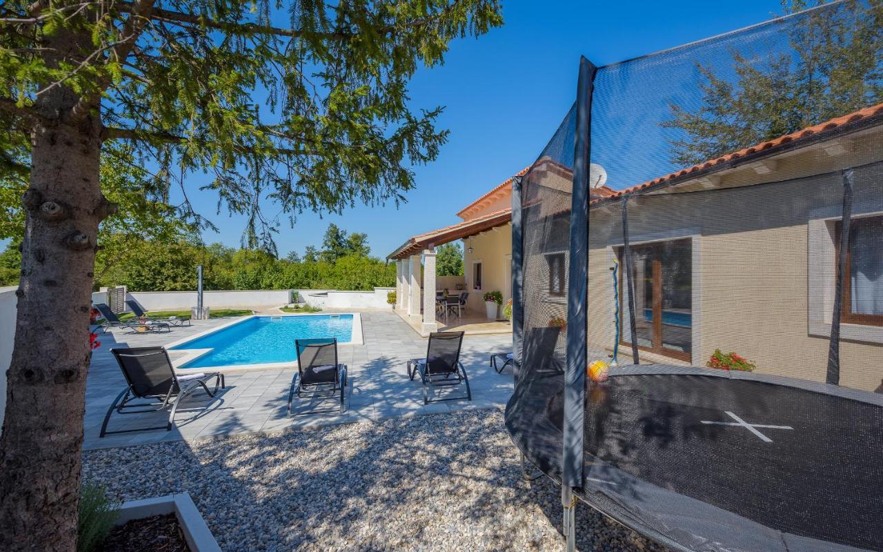 Villa Desapemani Žminj Exterior foto